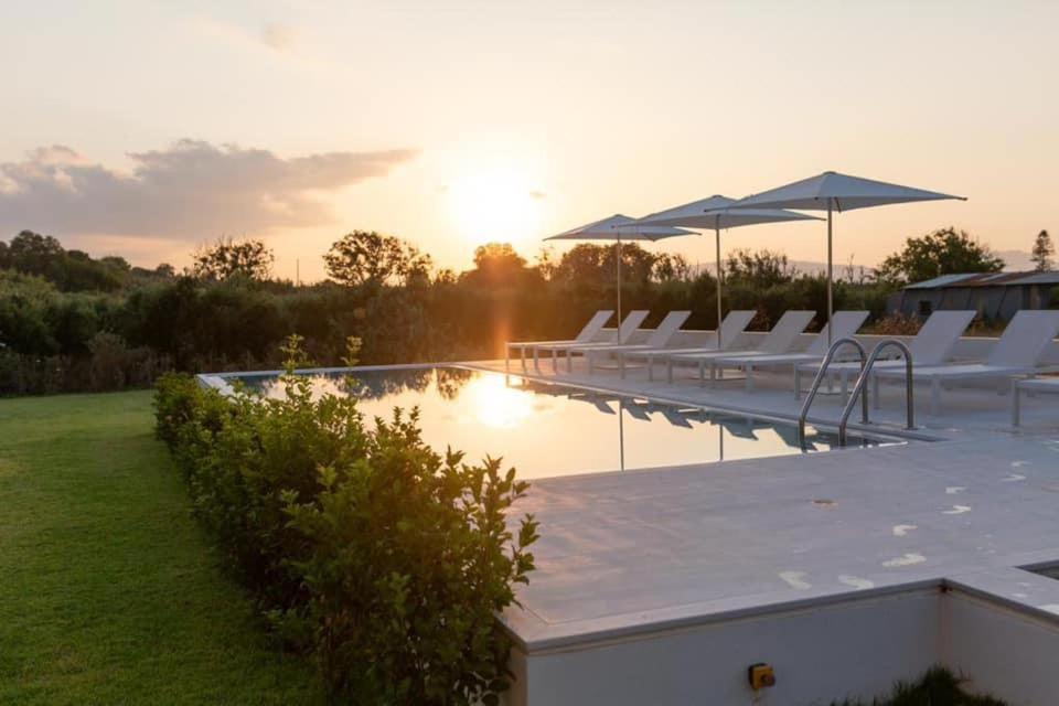 Mikro Livadi Special - Has An Eco Salt Water Pool - 150m From The Orman Evi